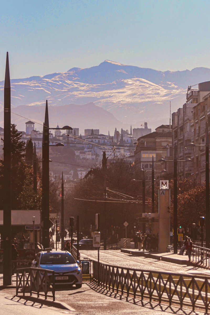 La foto que nos ha pasado el amigo <a href="/josevelascofdez/">José Velasco Fdez 🇪🇸⚓️</a> es increíble.

La superioridad de #Granada da pavor.