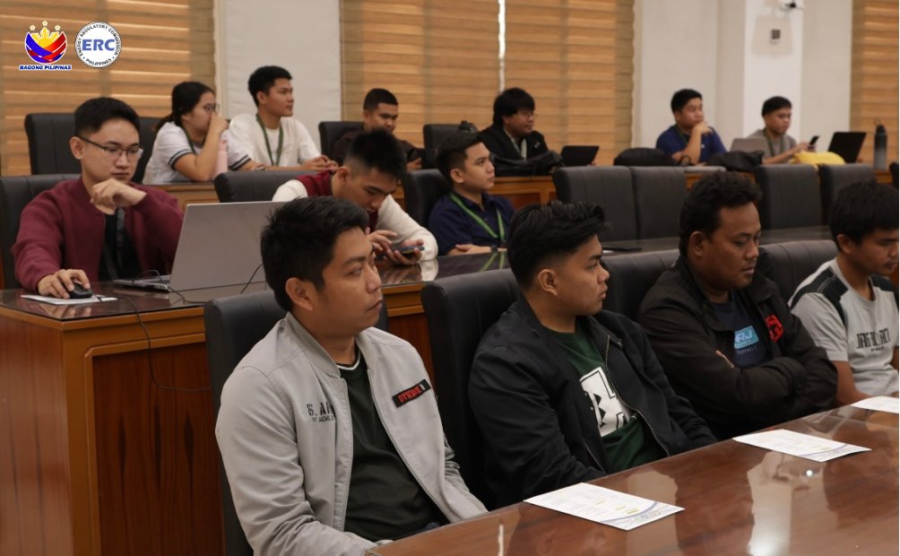 ERC-MOS Engages Ilocos Norte Solar Homeowners on Net-Metering Benefits

READ MORE: erc.gov.ph/Events-Singula…