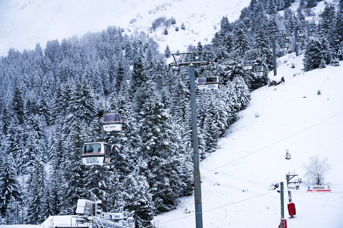 January was stunning! ❄️✨ What was your best moment captured? 📸 

#Les3Vallées