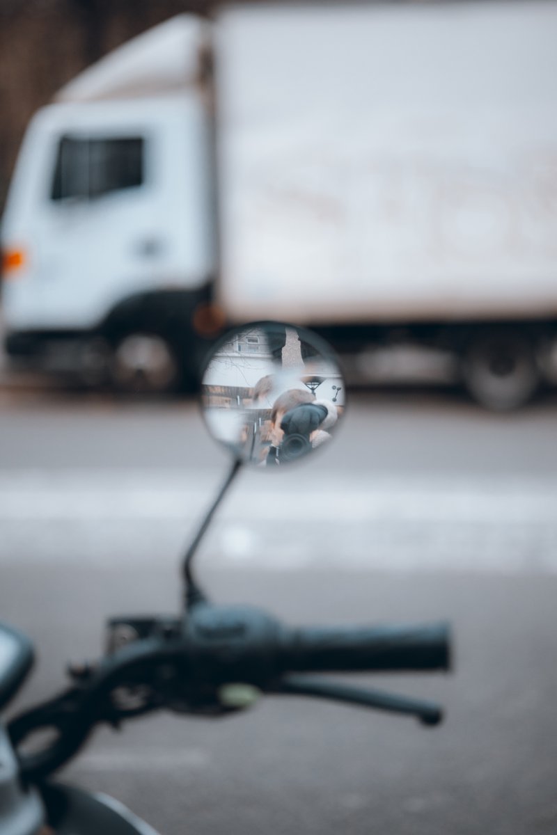 MartPhotographe's tweet image. Pour un bokeh parfait 🎭 : ouvrez grand votre diaphragme (f/1.8, f/1.4). 
Voici le résultat 📸 
#BokehMagic #StreetPhotography #photography