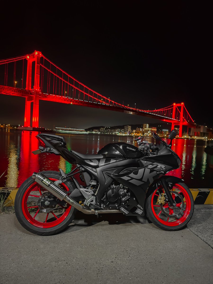 robe_copen26's tweet photo. だいぶ前に納車してた🏍³₃
#suzuki #gsxr125 https://t.co/MyjHeTbmMA