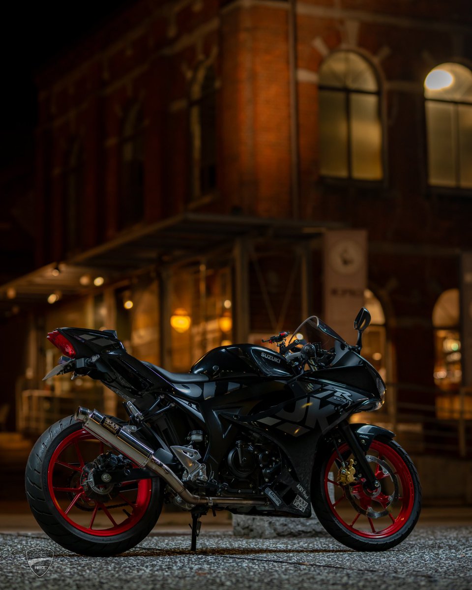 robe_copen26's tweet photo. だいぶ前に納車してた🏍³₃
#suzuki #gsxr125 https://t.co/MyjHeTbmMA