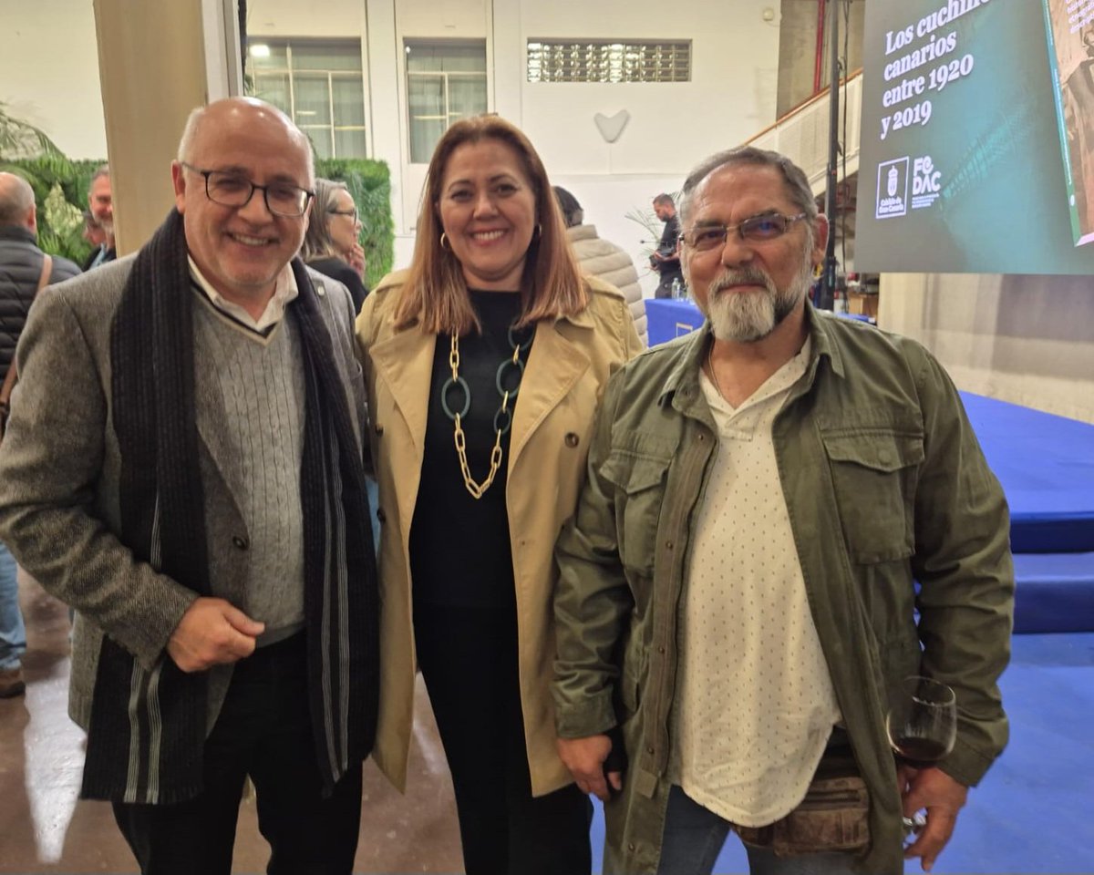 Teresabogo's tweet photo. En la tarde de ayer, he asistido a la presentación del Libro "Cuchillos Canarios entre 1920 y 2019"  en el @GranCanariaCab

El #cuchillocanario es una de las artesanías más  importantes del municipio de #GuíadeGranCanaria. https://t.co/NmwBPajvZ8