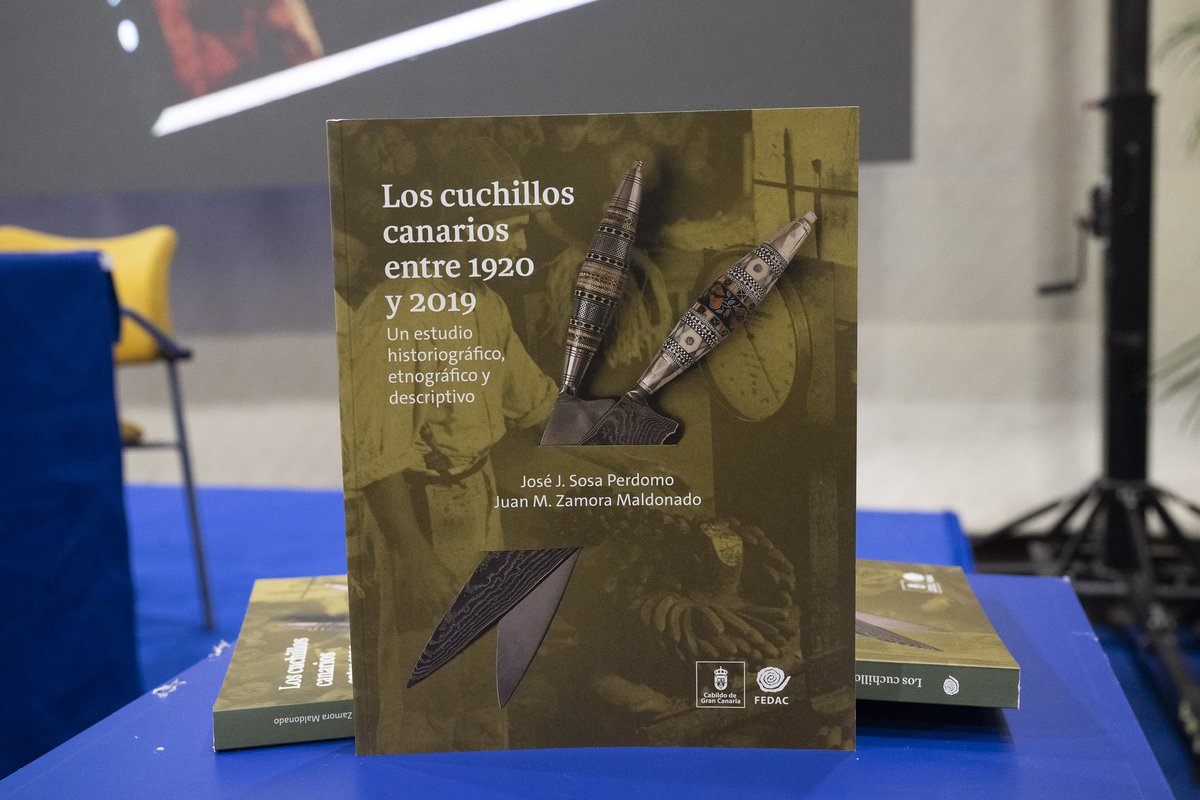Teresabogo's tweet photo. En la tarde de ayer, he asistido a la presentación del Libro "Cuchillos Canarios entre 1920 y 2019"  en el @GranCanariaCab

El #cuchillocanario es una de las artesanías más  importantes del municipio de #GuíadeGranCanaria. https://t.co/NmwBPajvZ8