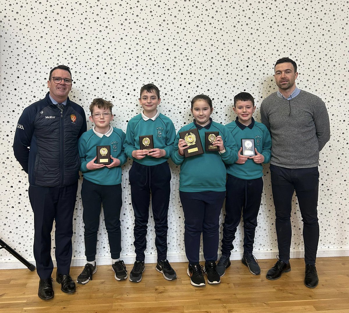 StPatsPSArmagh's tweet photo. Congratulations to our 2025 Cumann na mBunscol Mid-Armagh Quiz WINNERS! 🥇🏆

Our team of Michael, Harry, Blinne and Patrick took home the prize. As one of the Top 3 scorers in all of County Armagh, this team now progress to the Ulster Final in April!

Well done to both teams 💚 https://t.co/Gqv0ae0nUv