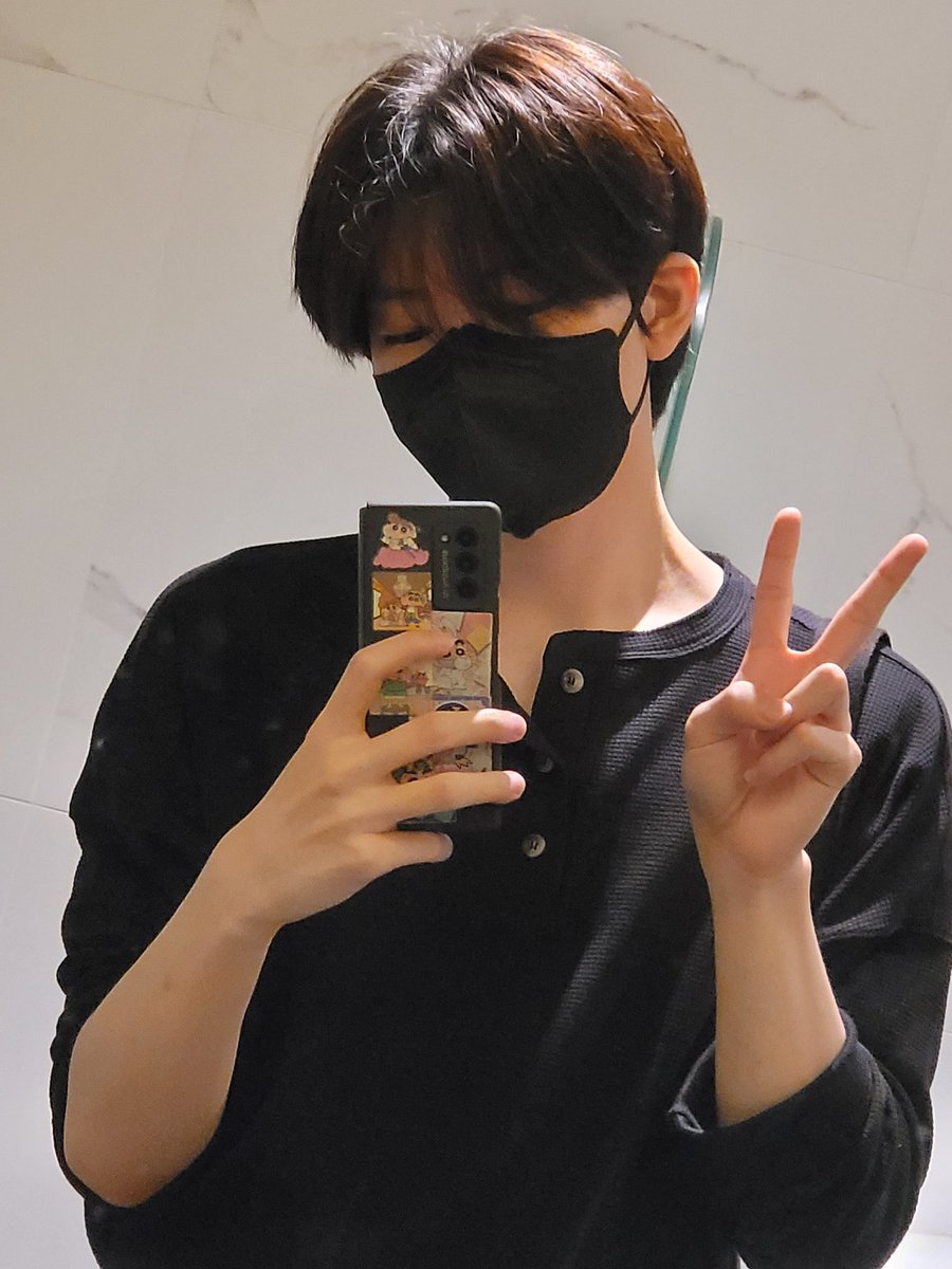 1ヶ月ぶり覚えてるかな？😿
他グルにハマって少しトレ離れてた😭最後のテストも今日終わって､学校も自由登校になったから来た！🫶車校通ってて浮上少ないけど､仲良くしてください🥺