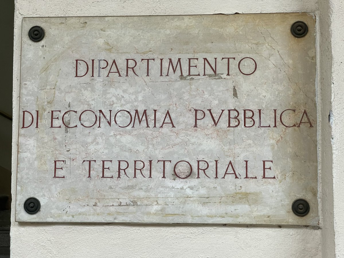cavaliere61's tweet photo. Aspettando la mia relazione #CapitaleNaturale #Territorio #InnovazioneSostenibile @unipv #Sisec https://t.co/rSJDHlhrJo