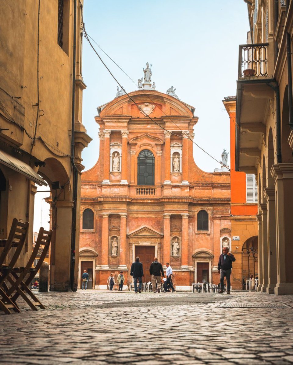 Italia.it (@italia) on Twitter photo Let yourself be charmed by the allure of the Basilica di San Prospero, then take a break with a delicious erbazzone and set off again to explore Reggio Emilia. It will be a revelation.✨
📍<a href="/ERTourism/">inEmiliaRomagna</a> @turismo_re
📷 Federico Contini
#italiait #ministeroturismo #discoveritaly Let yourself be charmed by the allure of the Basilica di San Prospero, then take a break with a delicious erbazzone and set off again to explore Reggio Emilia. It will be a revelation.✨
📍<a href="/ERTourism/">inEmiliaRomagna</a> @turismo_re
📷 Federico Contini
#italiait #ministeroturismo #discoveritaly