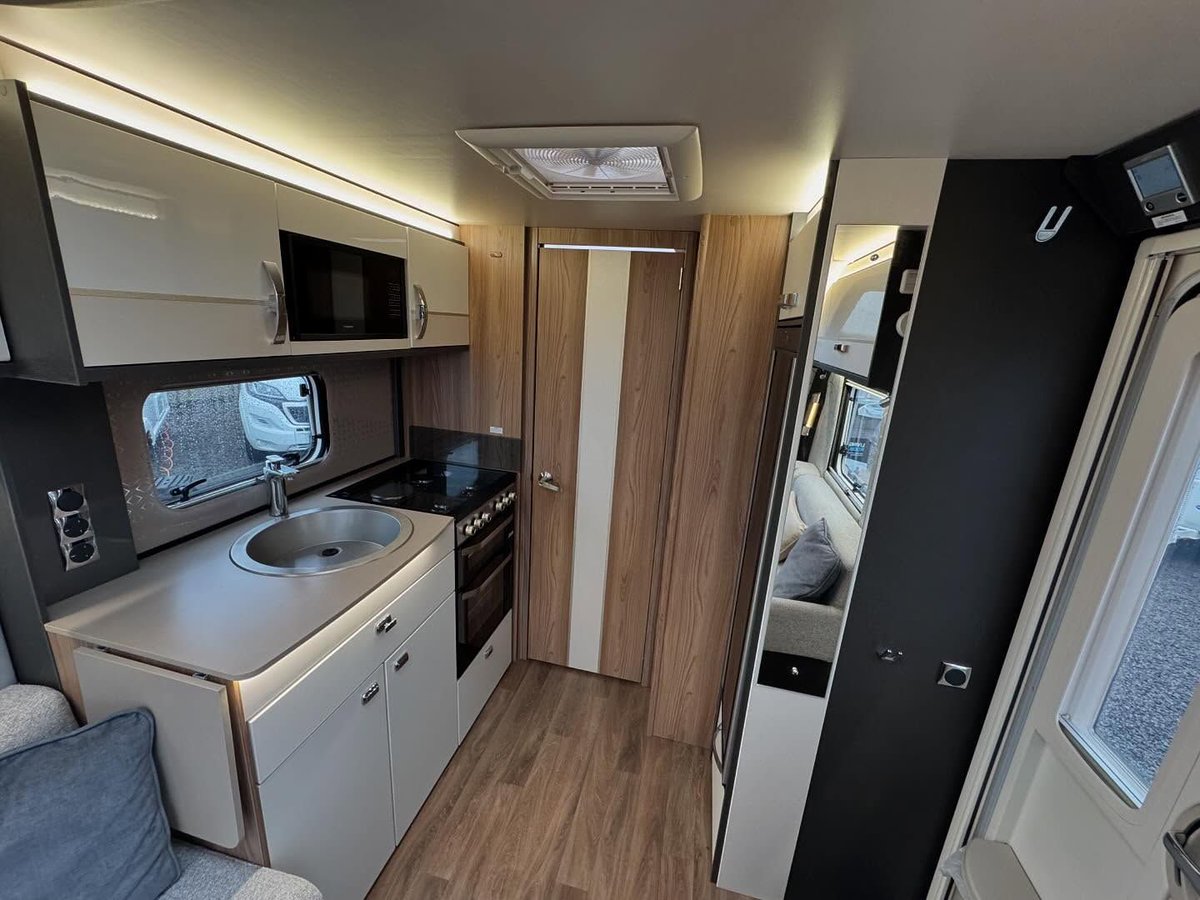 Camping_Direct's tweet image. Beechwood Leisure has just taken delivery of the 2023 Swift Conqueror 560, featuring a luxurious rear island bed and top-tier specifications—all at a huge saving compared to buying new! 🚐🏕️
camping-directory.uk/bus_more_info.…
#CaravanLife #CaravanningUK #SwiftConqueror #UsedCaravans