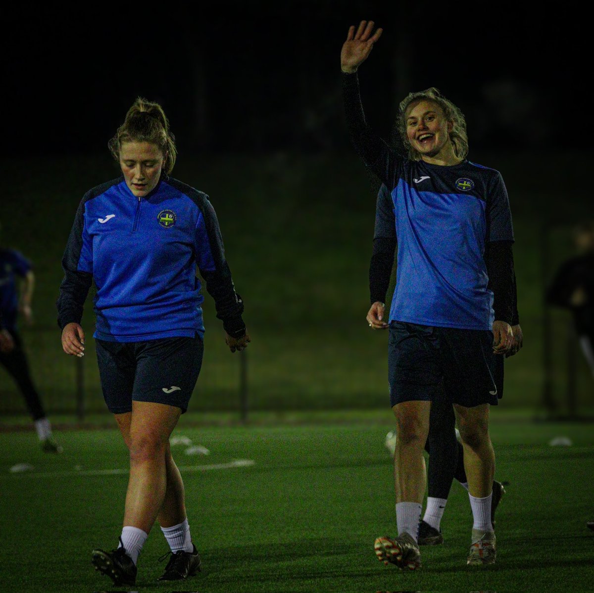 abingdonutdwfc's tweet photo. 👋 Good Morning!

🚌 Kara's ready for our latest away day, and so should you! 

⏭️ We're on the road to Bournemouth Sports this Sunday. More to come from this week's preparations for that game across today! 

#WeAreAbingdon | #WeStayUnited https://t.co/CCmUnNZkDs