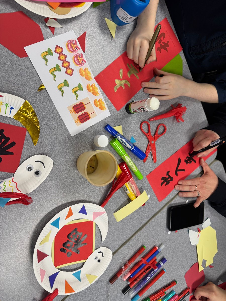 BarnetLibraries's tweet image. Thank you to all the families who created these beautiful fortune banners at #ColindaleLibrary last Saturday, to celebrate the Lunar New Year. Take a look at our #CreativeCommunities programme to find forthcoming activities for children at our libraries - bit.ly/4hgAwtK