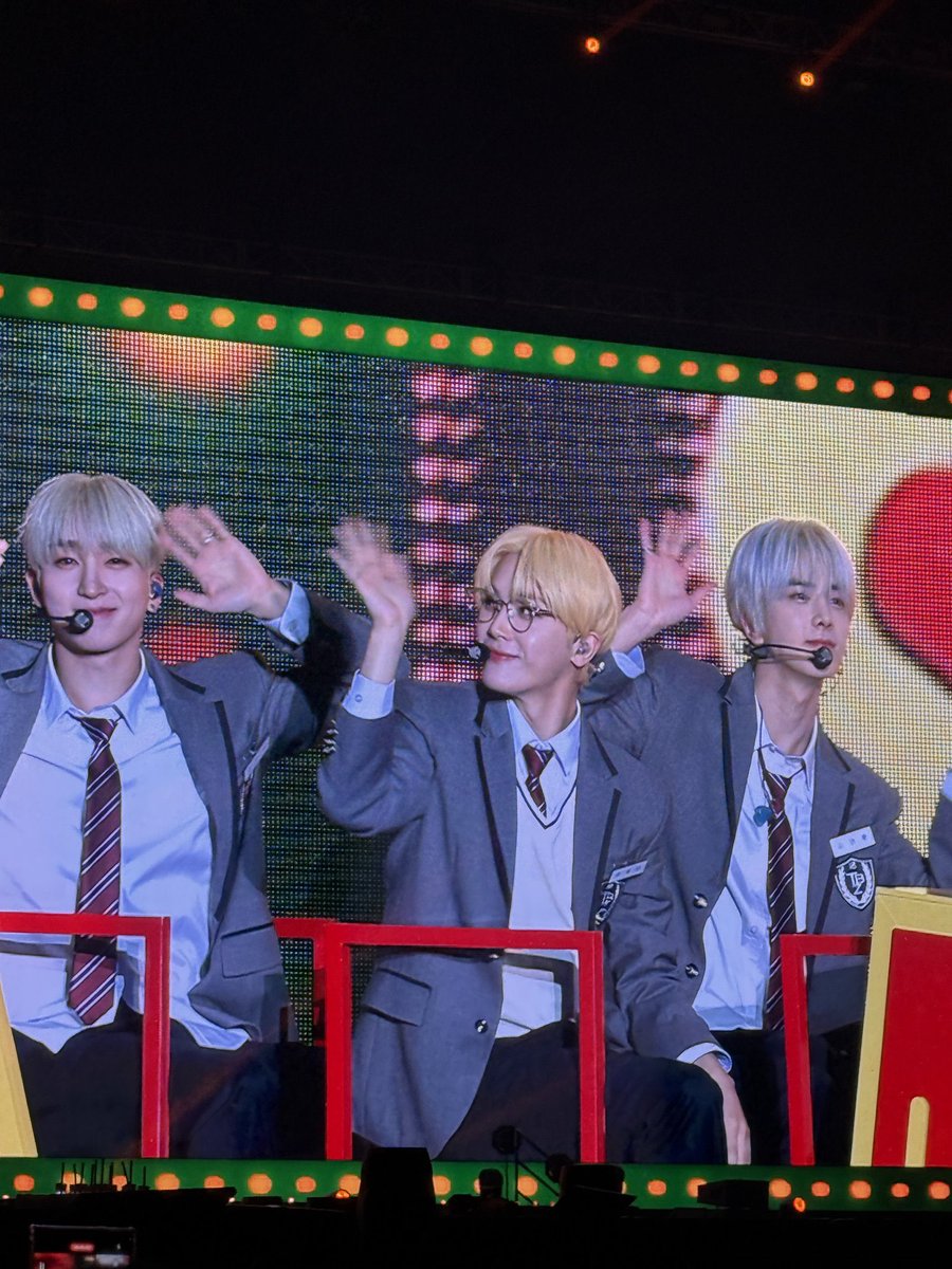for82sy's tweet photo. HELLO????  

pics ctto https://t.co/BimUUMwVdM