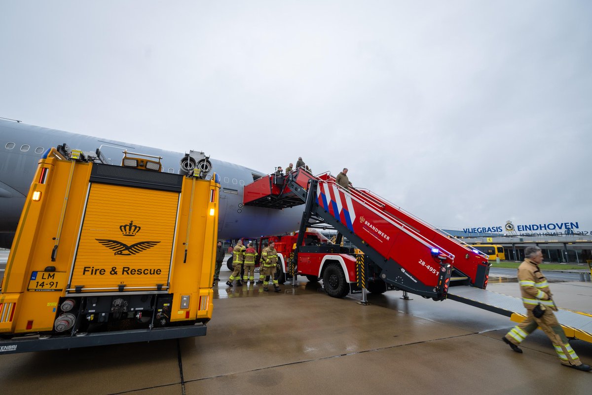 We sluiten de eerste maand van het jaar goed af! Namelijk met de komst van een nieuw brandweervoertuig, de Rescue Stair Vehicle. Hiermee is de brandweer beter toegerust op calamiteiten met grotere vliegtuigen, zoals de MRTT (<a href="/A330_MMU/">Multinational Multirole Tanker Transport Unit</a>).