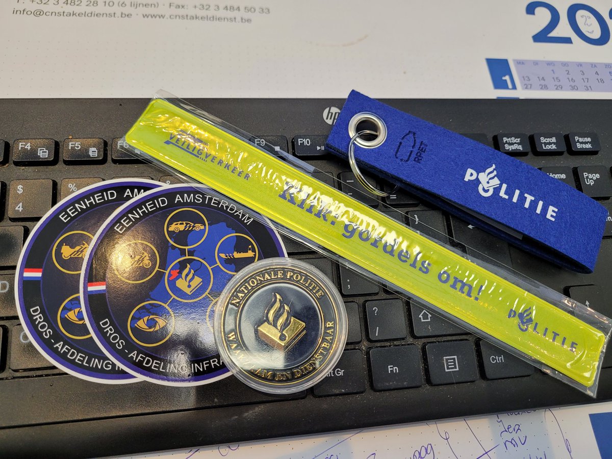 Van <a href="/POL_JHeuts/">Verkeersagent Jeroen Heuts</a> een leuk pakket met Politie goodies gekregen . Met de volgende aktie doen we weer mee Jeroen !