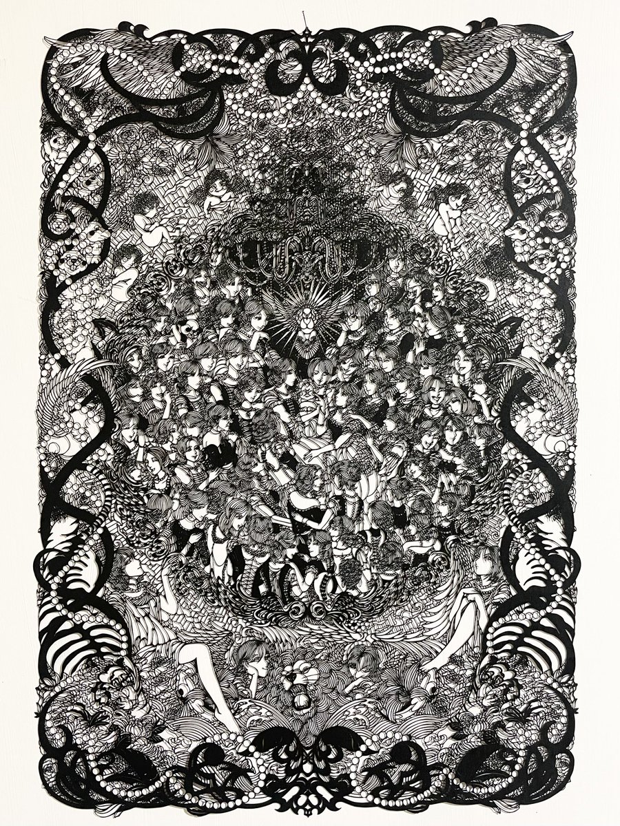 切り絵の新作が完成しました👏💫
420×594mmサイズ
下絵を描くのも中々大変でしたが、思いの外切ることにも時間がかかってしまいました。

拍手👏の代わりにリポスト🔄で拡散して下さいませ💫
何卒よろしくお願い致します🙇‍♂️
 #切り絵 #papercuttingart #art 