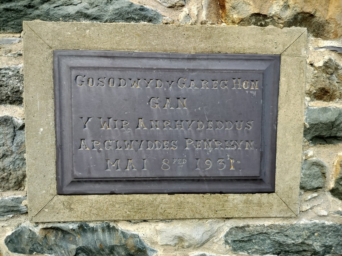 Mae’n bleser croesawu Neuadd Goffa Mynydd Llandygai i'n rhaglen Heuldro. Bydd y system 6.1kWp hon yn darparu ynni glân, fforddiadwy am yr 20 mlynedd nesaf. Diolch i'r Pwyllgor Rheoli am eu cydweithrediad #ynnicymunedol #dadgarboneiddio