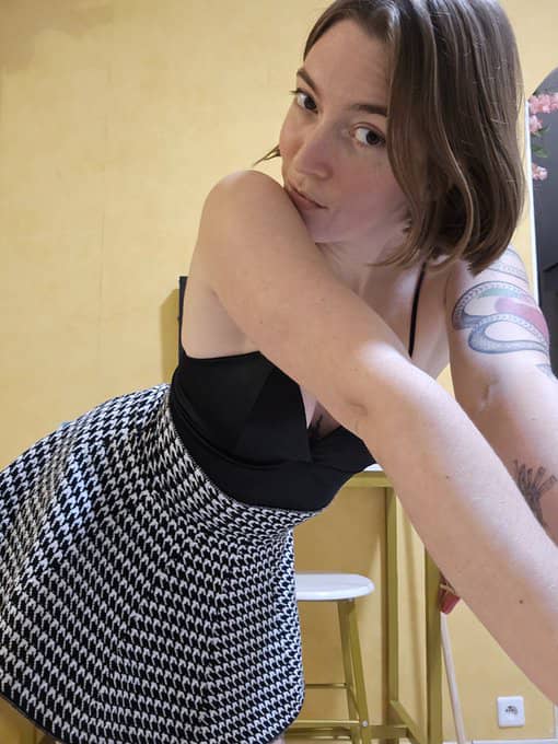 Lenaportier00's tweet photo. Alors tu attends quoi pour passer à mon adresse pour un plan réel sans prise de tête 🌹🌹😘😘 https://t.co/Ly3kNkSk5H