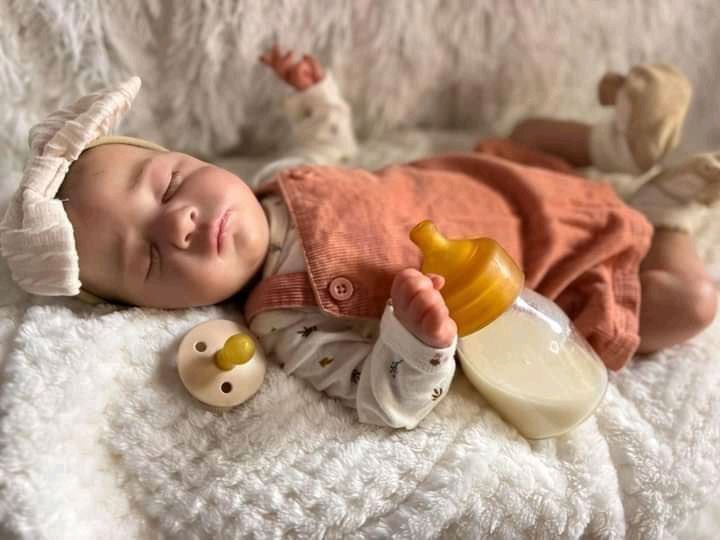 Jackson52852421's tweet photo. a mother satisfied with our service and happy for the happiness that her silicone baby gives her https://t.co/6XGN5F2IUi