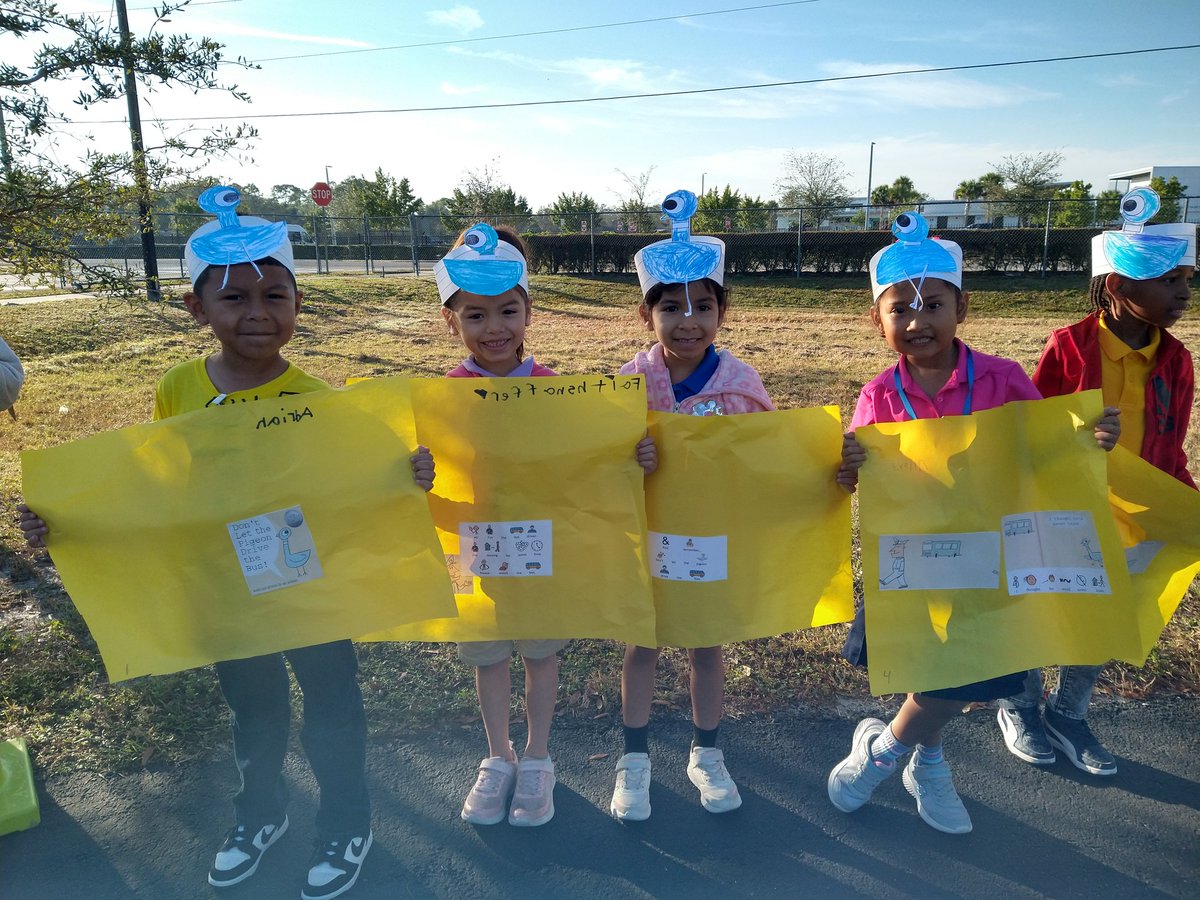 Velezteaches's tweet photo. This years literacy week Vocabulary Parade. Kindergarten Story books. @EPEBobcats https://t.co/qcWmN4JE8X