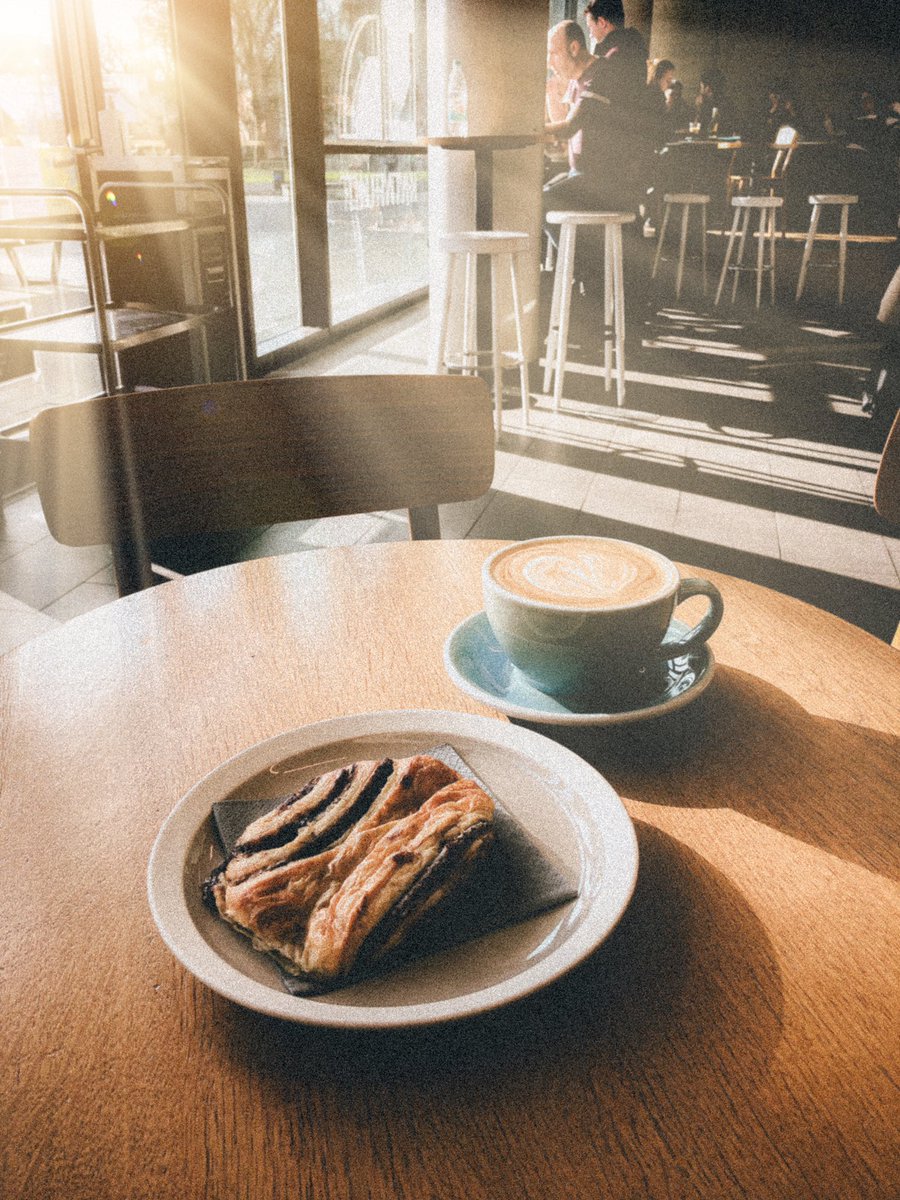 mab_2607's tweet photo. Don’t forget to take a break from time
to time before you continue writing on your paper again with full throttle.

#phdlife #doktorandenleben #academiclife #firstgenacademic https://t.co/rJcwyrpFON