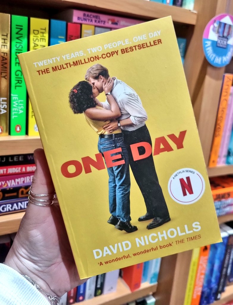 BridgeBooksDro1's tweet photo. Day 7: A book adapted for tv/film. 
#BridgeBooksBookChallenge
The wonderful One Day by @DavidNWriter. This book, plus the Netflix adaptation, absolutely broke me. https://t.co/6fgilzonef