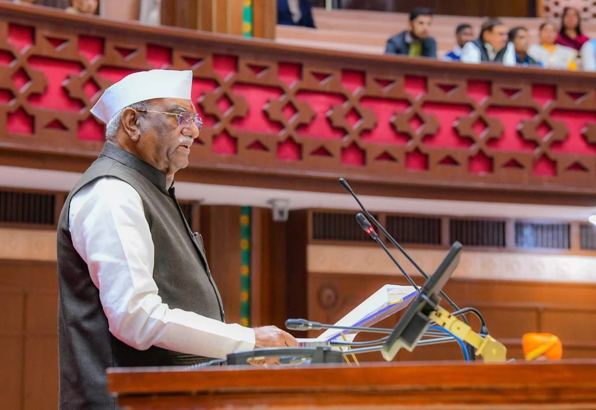 sanjeevbeniwal_'s tweet photo. 16वीं विधानसभा के तृतीय सत्र में सहभागिता कर माननीय राज्यपाल श्री हरिभाऊ किसनराव बागड़े जी के प्रेरणादायक अभिभाषण का श्रवण कर उनका बहुमूल्य मार्गदर्शन प्राप्त हुआ ! https://t.co/5awm89CvKa