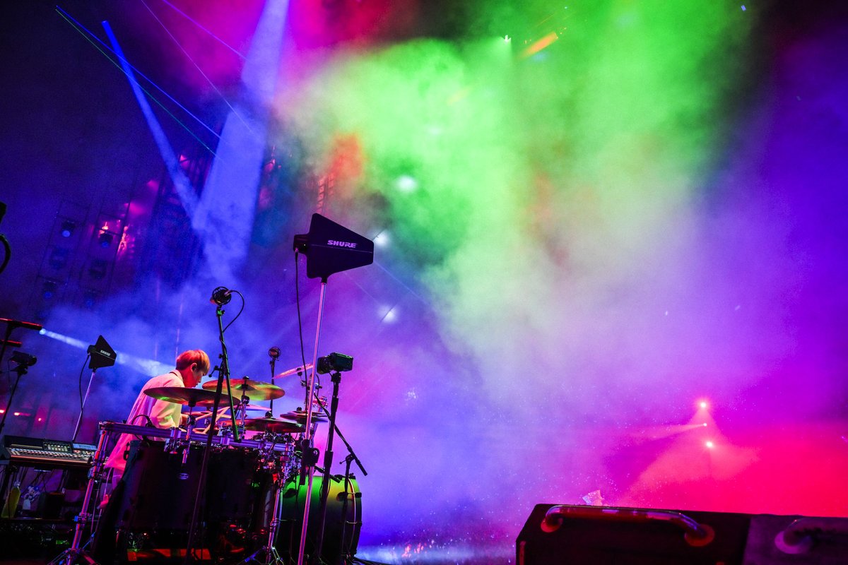 decolum_news's tweet photo. L’Arc-en-Ciel  東京ドーム２Daysレポート。誕生日を迎えるhyde本人がライヴプロデュース

https://t.co/a57pvudPoP

#LArcenCiel
#ラルク　
#hyde誕生祭 
#hydeBIRTHDAY 
#ハイ誕祭2025 https://t.co/mOHrYoaCAW
