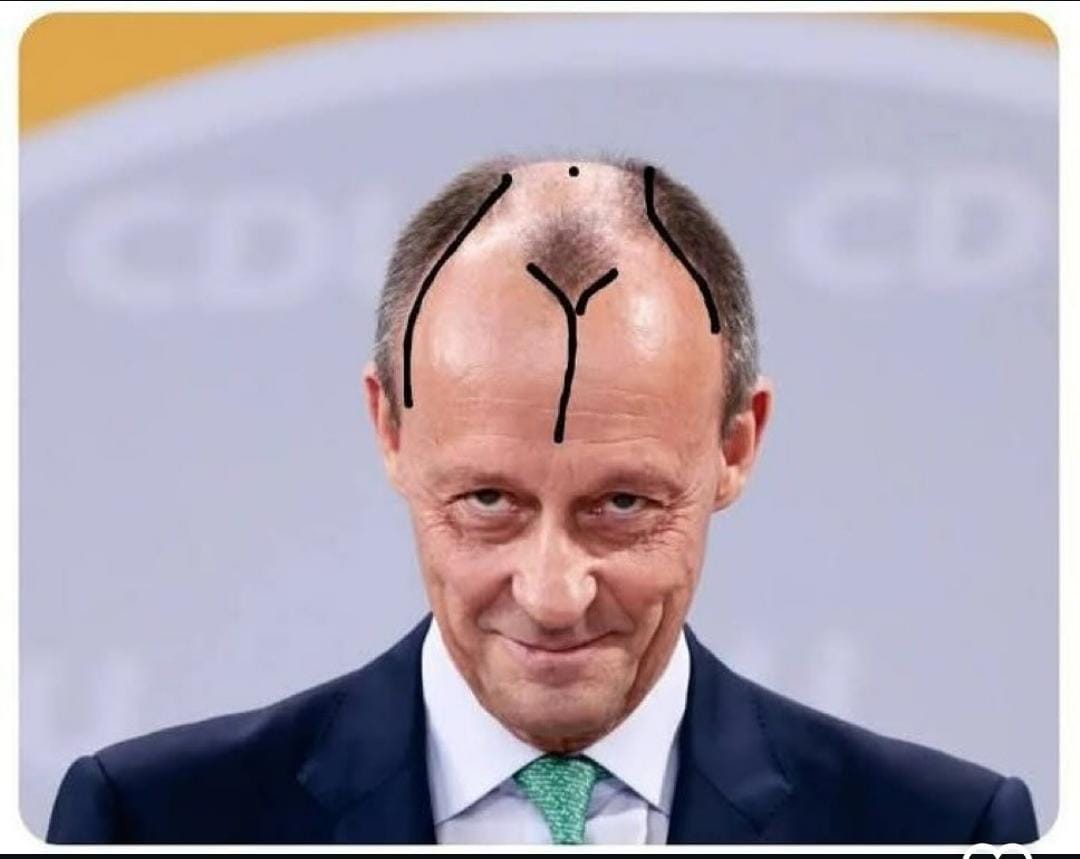 der_kleine_Wald's tweet photo. @KommasteIIe 🤔 https://t.co/HTjSeZYt5q