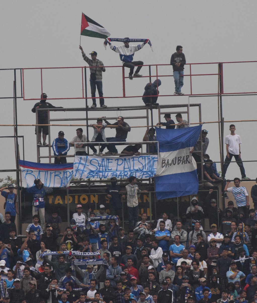 JakartaCasual's tweet photo. When were PSIM last in the top division?

A proper sleeping giant... https://t.co/zkNkAkwBT2