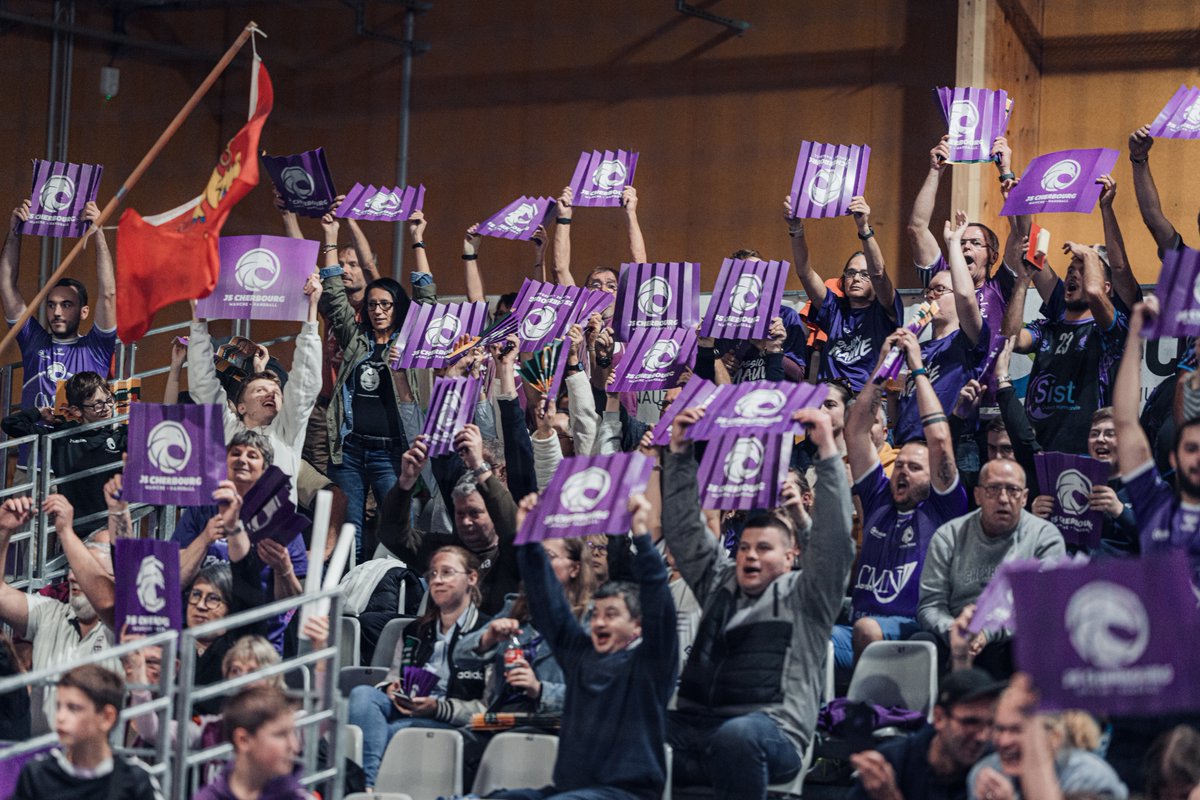 𝐋𝐞 𝐠𝐫𝐚𝐧𝐝 𝐫𝐞𝐭𝐨𝐮𝐫 𝐝𝐞 𝐥𝐚 𝐏𝐫𝐨𝐋𝐢𝐠𝐮𝐞 🔥
Rendez-vous le vendredi 7 février à 20h30 pour faire vibrer les murs de Jaurès 📣
Billetterie 👉bit.ly/billetterie-jsc 🎟️
Supporters cherbourgeois, nous comptons sur vous pour rendre ce chaudron plus que bouillant !🔥