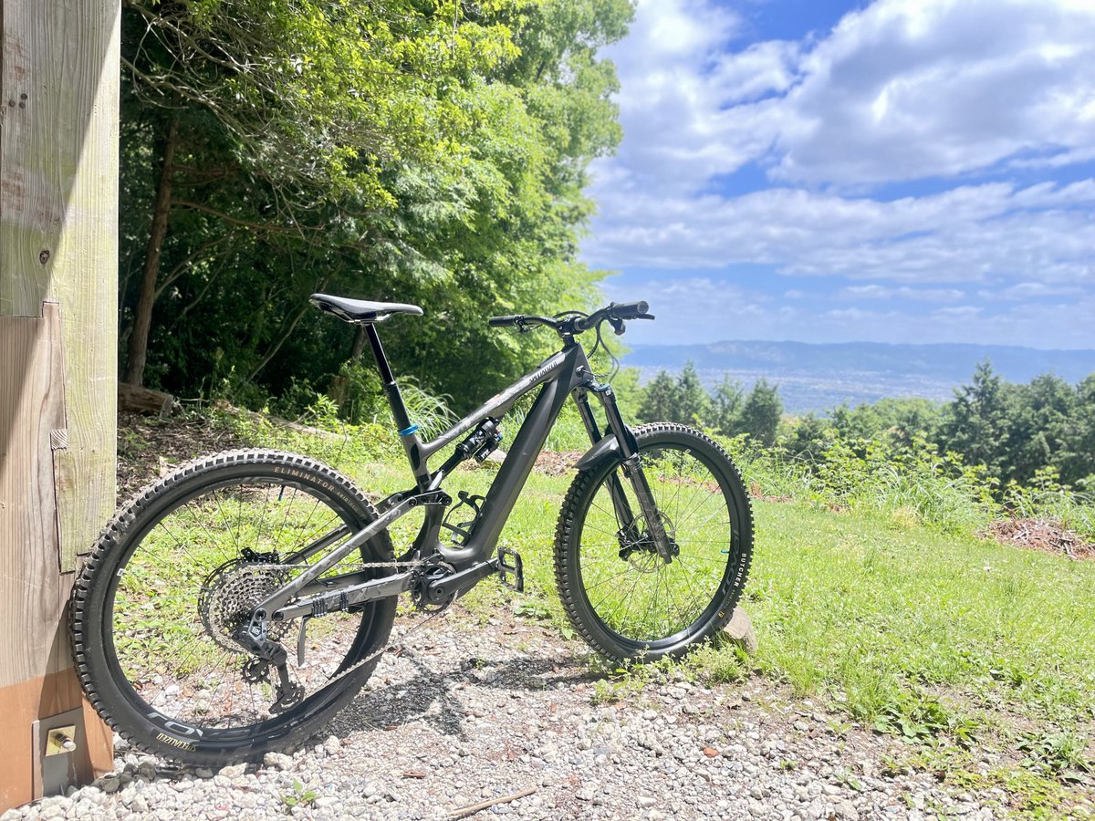samurai_mac_'s tweet photo. specializedのlevo sl乗ってるんやけど、、
普段の充電は80%までで、使用するのは20%までにしてくれって買う前に教えてくれよ！やったら60%しか使えんやん！ https://t.co/KFgawM12ME