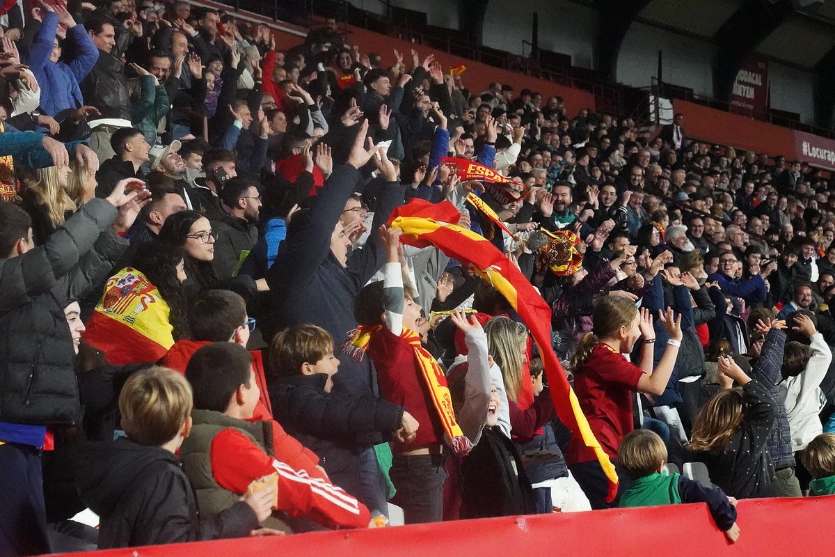 🚨 𝗟𝗮 <a href="/SEFutbol/">Selección Española Masculina de Fútbol</a> 𝘀𝘂𝗯-𝟮𝟭 disputará 𝗲𝗻 𝗟𝗼𝗿𝗰𝗮 un partido de preparación 𝗲𝗻 𝗺𝗮𝗿𝘇𝗼.

🗓️ 21 de marzo
🆚 🇨🇿
🏟️ Estadio Francisco Artés Carrasco

🔗 rfef.es/es/noticias/lo…