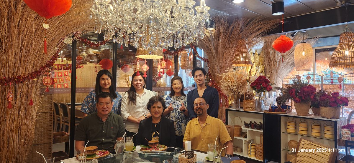 Productive discussions with Prof. Emeritus Nantarika Chansue and team from the Earth Agenda Foundation and  HRH Princess Sirivannavari Nariratana Foundation covering dugongs, seagrass, coral reefs and much much more!!  🪸🪸🪸 princess-mcp.org/index.php/main…