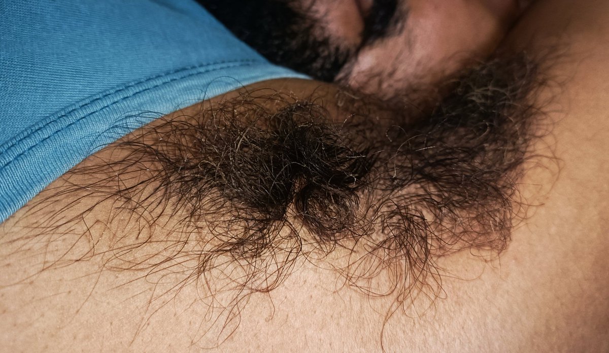 Aryan37522002's tweet photo. My bushy ripe pits 😈😜
Wanna sniff or lick???

#Malearmpits #ArmpitOfTheDay #armpitfetish #sweatystinkypits #menbush #sweatypits https://t.co/H4g2YVordn