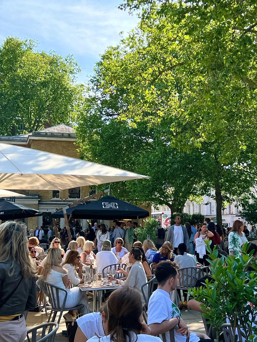 NameKenna1393's tweet photo. 💒🌿Today, I took a walk in the London Sunshine Collection park early in the morning. There were many people coming here. Every morning when I woke up, the sun was shining. 🌳🎋🌞 https://t.co/hlFmXeDTD1