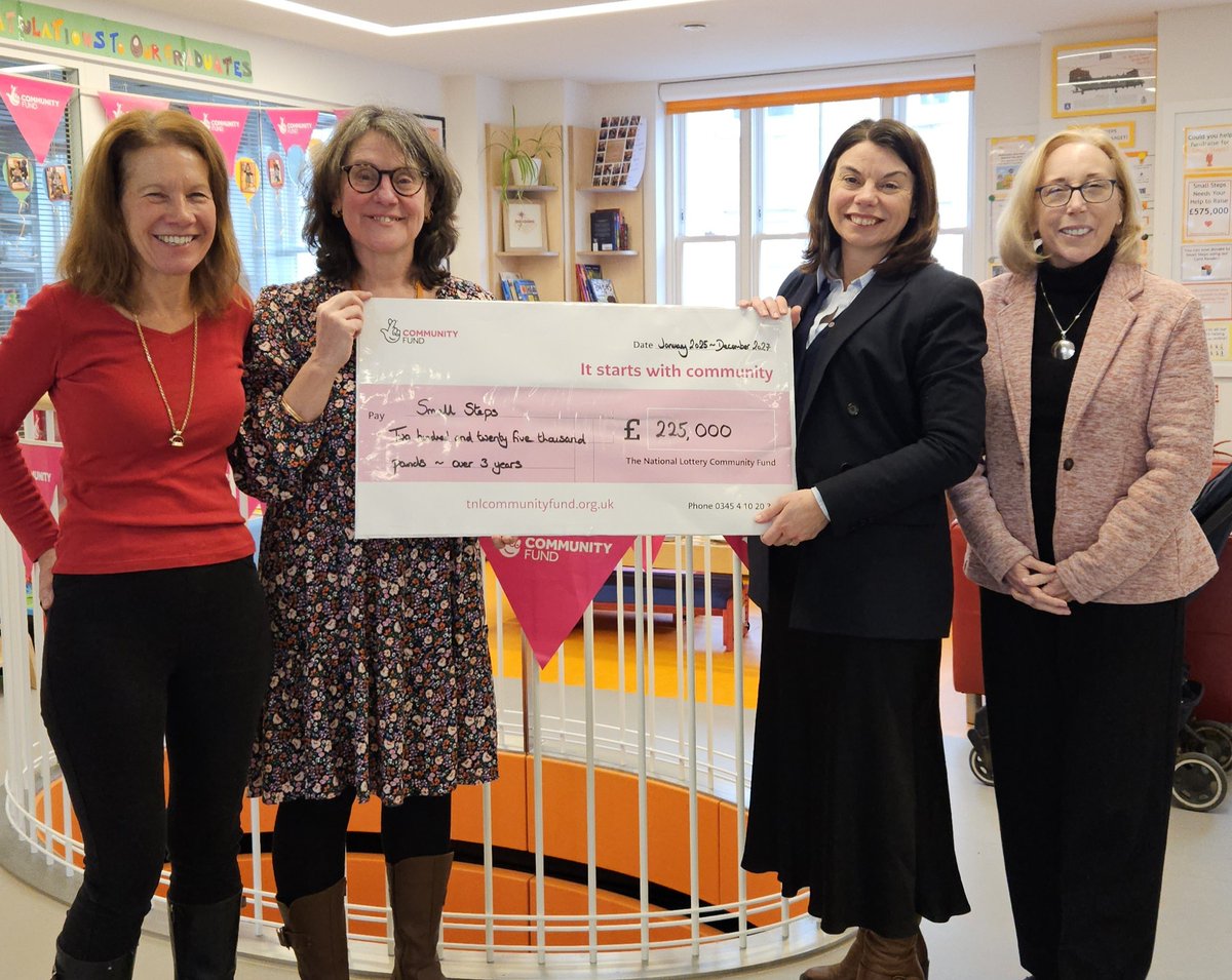 SmallStepsTweet's tweet image. So excited to announce that @SmallStepsTweet  has been awarded £225,000 by @TNLComFund  and today we celebrated with Richmond Park MP, @sarahjolney1 and local councillor Nancy Baldwin to mark the occasion and introduce them to some of our wonderful Small Steppers! 🧡