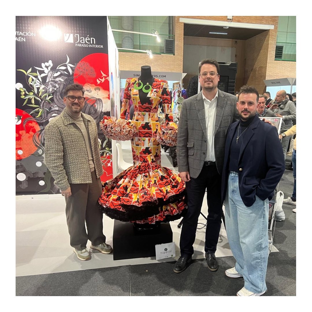 dipujaen's tweet image. 💃💃 La #ModaFlamenca jiennense y los ‘Jaén Selección’, presentes en la 30º edición de @simofsevilla 

👉 Diputación cuenta con un estand en el evento, en el que este sábado participarán 9 diseñadores de trajes de flamenca de la provincia en un desfile

🔗acortar.link/4q2bvm