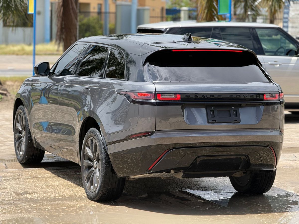 jowzeyautodeals's tweet photo. Make: RANGE ROVER 
Model: VELAR
Year of manufacture : 2018
Fuel: Diesel
Exterior Color: Grey
Interior Color: Black
Leather seat 
Low mileage 
Recently Registered 
Registration: EGL

Price: 139,000,000/=
Plus transfer of ownership ✔️
☎️+255 756 325972 ✔️ https://t.co/TkRSSW7ZZA