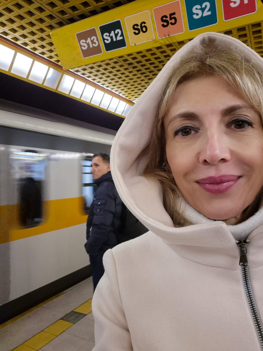 RSeppoloni's tweet photo. 🤓Eccomi tra i binari della stazione di Milano, in direzione Meeting Banca Generali 2025, una giornata full immersion sui principali eventi attesi per l’anno a venire.
Ecco le prime considerazioni:https://t.co/Vest1el6aI https://t.co/jJTn3oGKxr