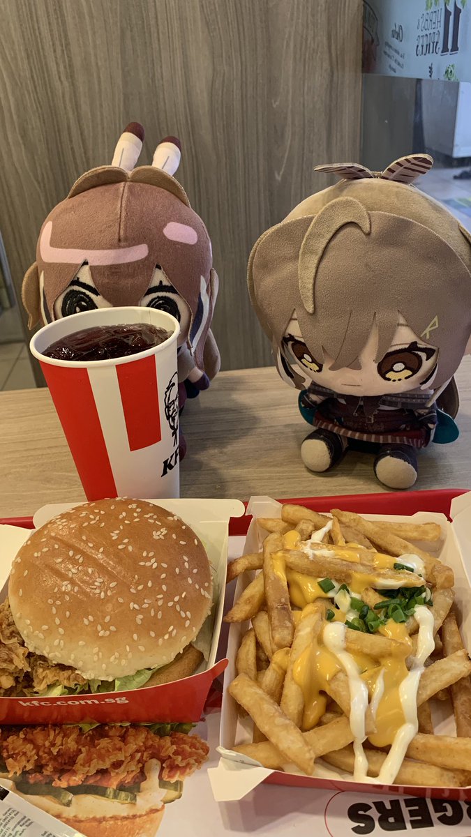 rizujime's tweet photo. Yum...

#memeMEI
#showMEI https://t.co/5hA6lLHwsf