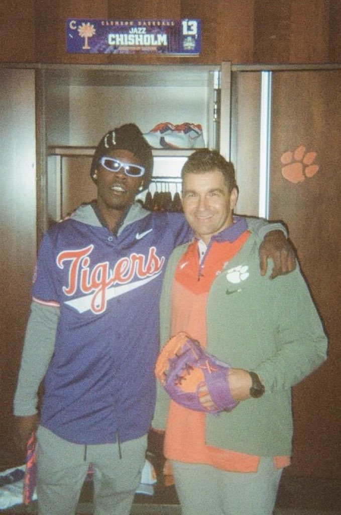 Hard Clemson Pics tweet media