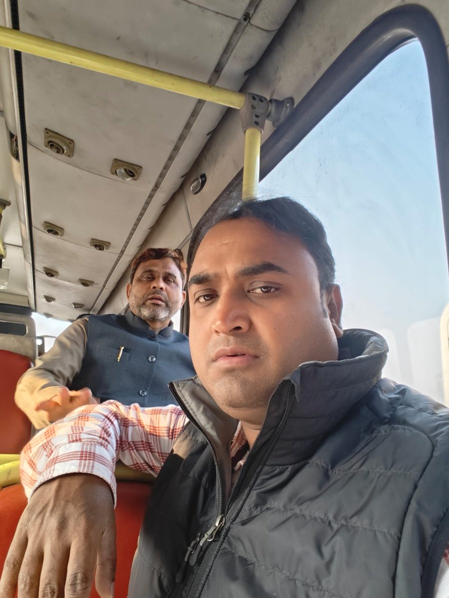 MehdiHa67774942's tweet image. दिल्ली के लिए रवाना हुए! 

@AIMIM4Bihar1 प्रदेश अध्यक्ष सह अमौर विधायक @Akhtaruliman5 और AIMIM राष्ट्रीय प्रवक्ता सह युवा प्रदेश अध्यक्ष @AadilHasanAdv1 साहब और इंजीनियर आफताब साहब जनरल सेक्रेटरी!

@asadowaisi #DelhiElection2025 #aimim #Okhla #Mustafabad
