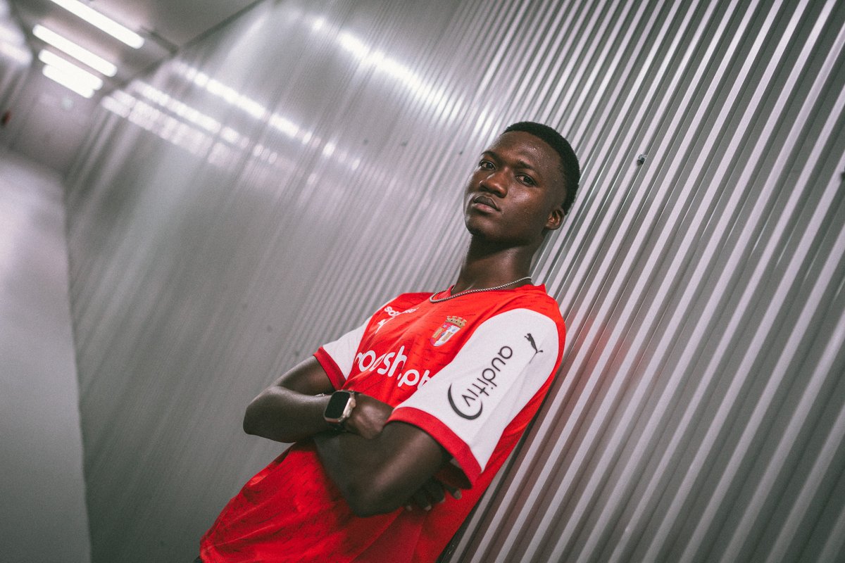 scbragaformacao's tweet photo. Modou Seye é Gverreiro 🇮🇩

O médio senegalês, de apenas 18 anos, assina até 2029. 

#PorMaisFuturo https://t.co/GgG3nvxWMu
