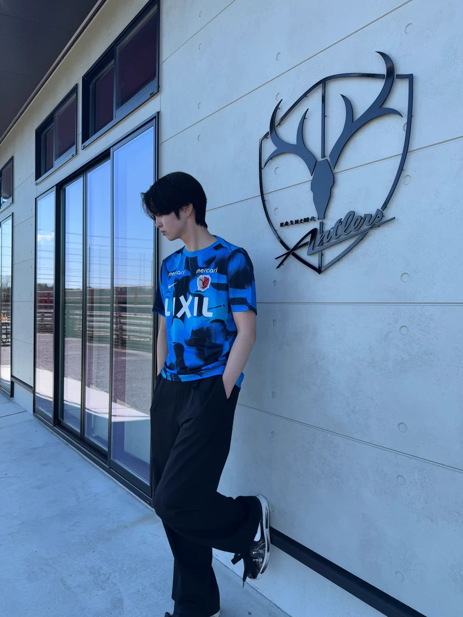鹿島アントラーズ　プレマッチトップユニフォーム　2020 М ともさん TomoSan（サッカーユニフォームの世界） on X: 