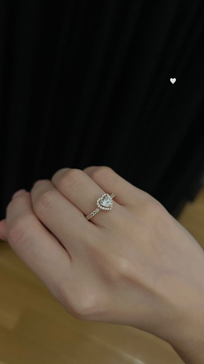 BluericaStore's tweet photo. Ask for today’s offer ♥️ https://t.co/sDw5ARJ9KU