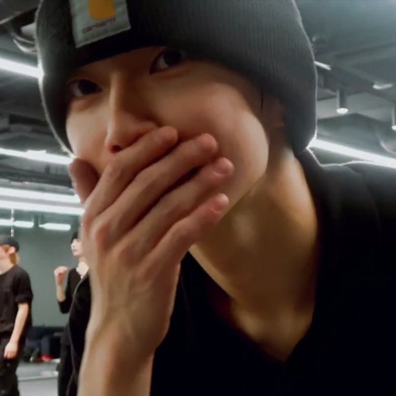 xnghanyn's tweet image. 밤톨아 … 🌰 ㅠㅠ 보고싶다