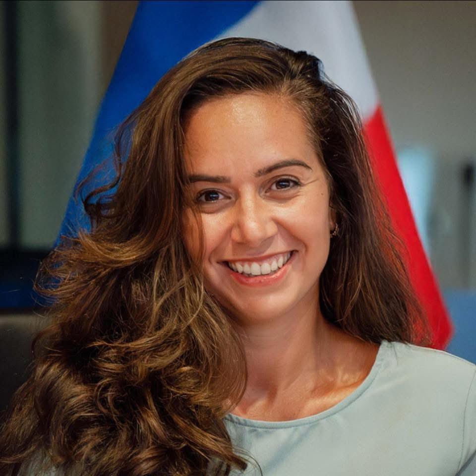 LBleuBlancRouge's tweet image. Quel est votre avis sur Sarah Knafo ? 🙂

🇫🇷 @knafo_sarah