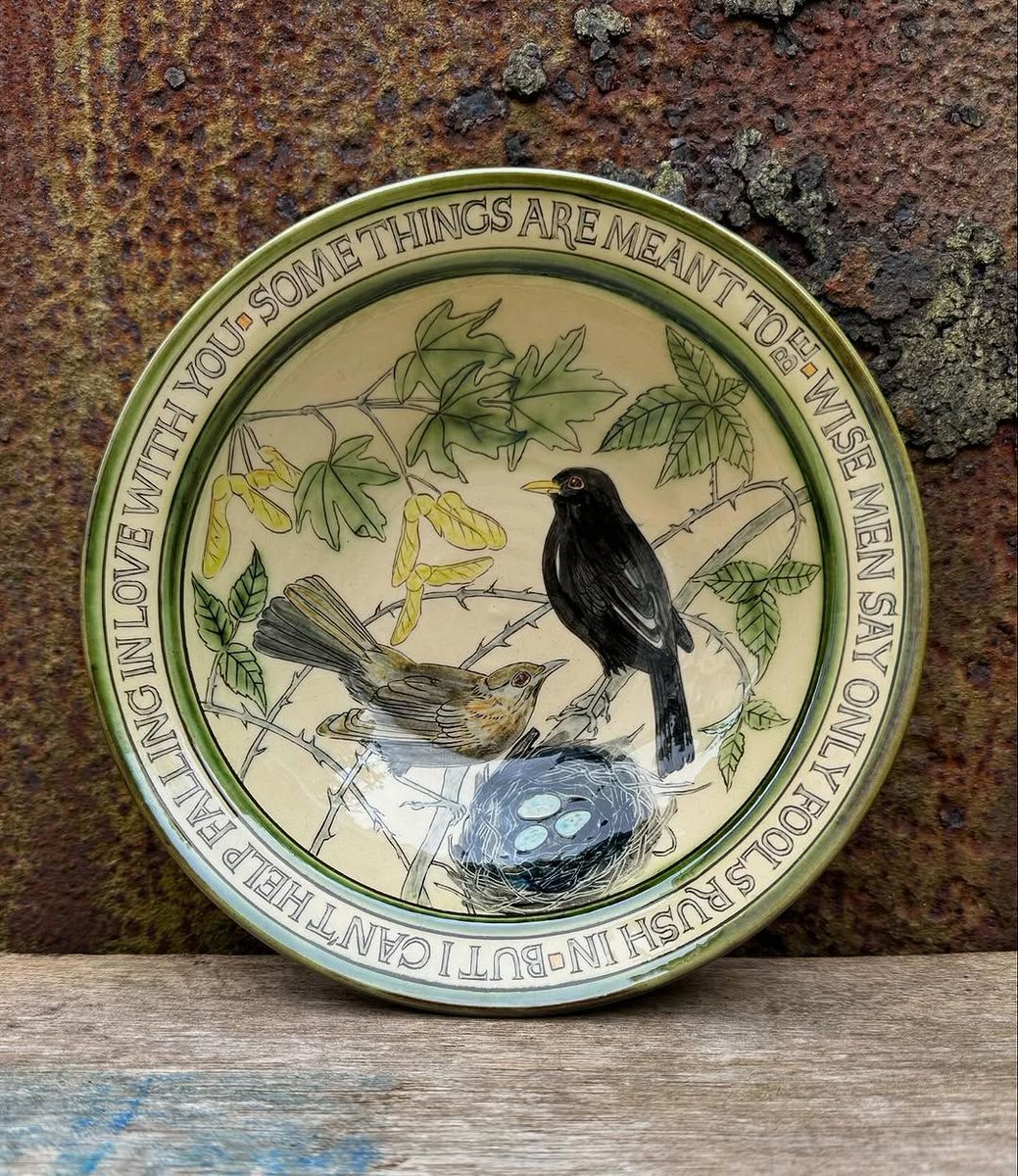 MakersWales's tweet image. #MakersMaking
#MargaretBramptonCeramics
"I paint the design onto the bowl with food colour. I then sgraffito the lines into the slip surface. The clingfilm protects the edge. I sgraffito the lyrics on the rim first as the rim dries quickly"
This is now available in the gallery