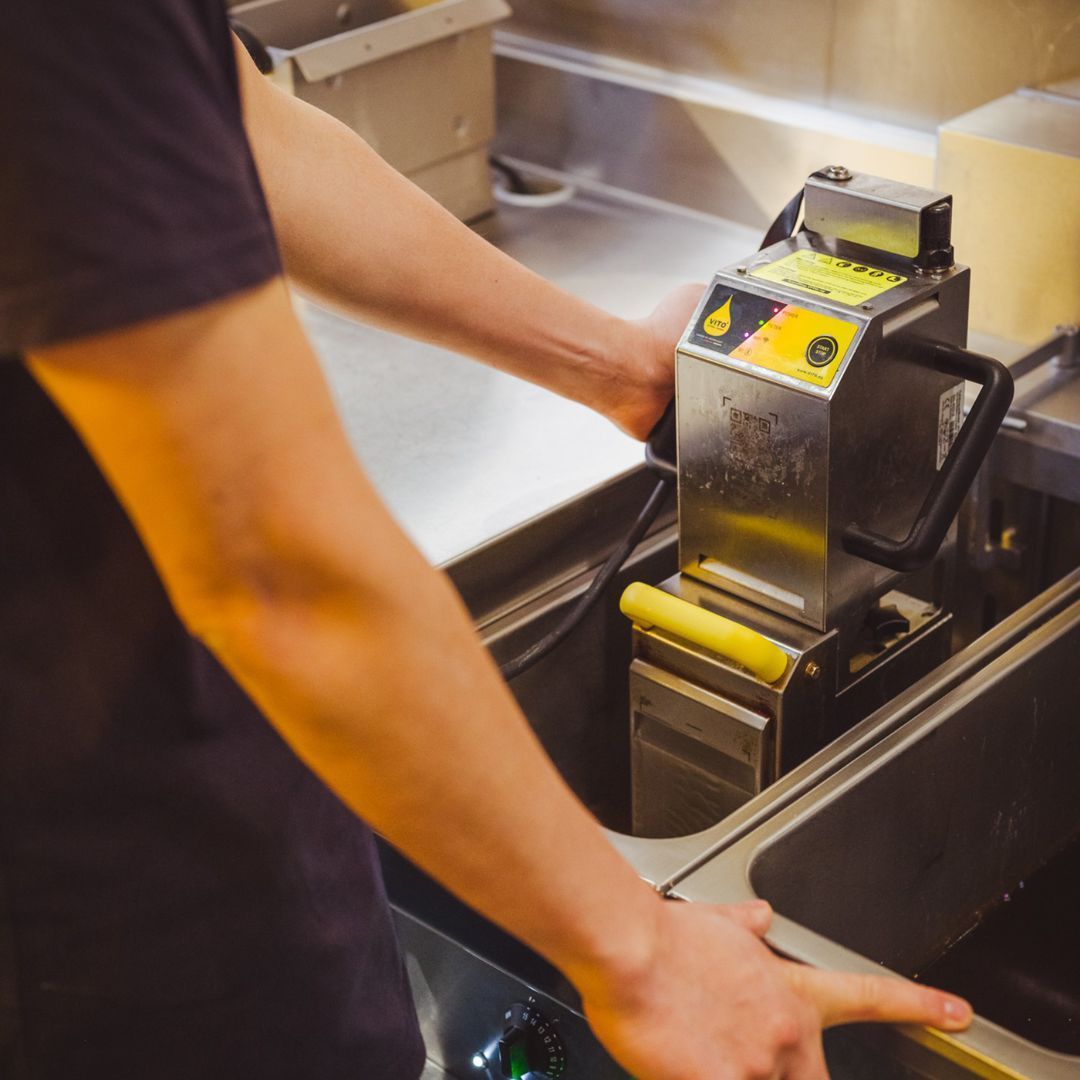 Cook_Valentine's tweet image. Calling all Fish &amp;amp; Chip Shops!

Did you know the secret to crispy, golden perfection lies in your oil quality? Keep your customers coming back for that unbeatable crunch while boosting your bottom line with Vito UK.