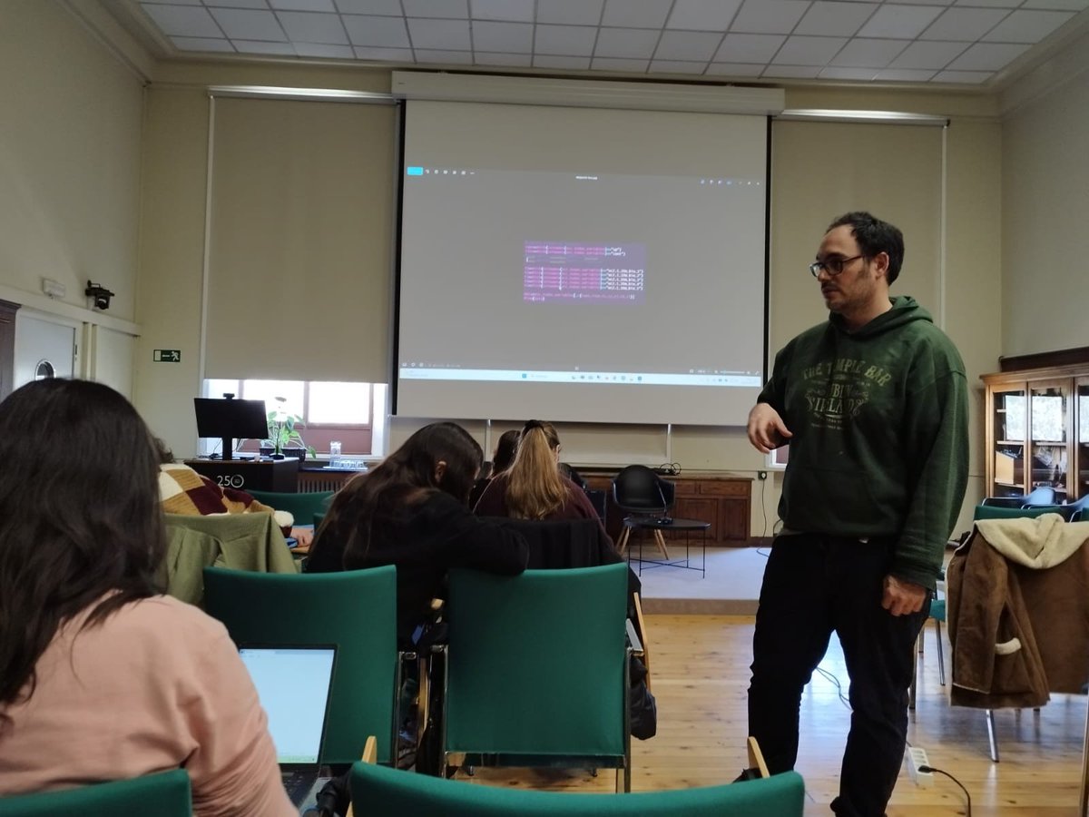 Pertierra Lab Research Group tweet media